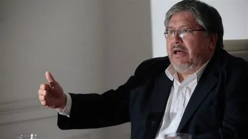 “La crisis que vive el peronismo se resuelve en la disputa racional”