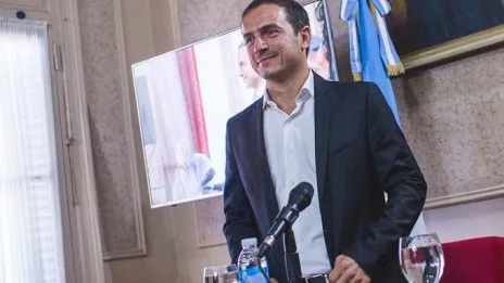 Qué vincula a Sebastián Abella con Carlos Menem