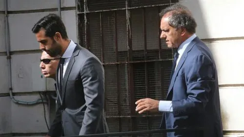 Scioli declaró por la causa de lavado de activos