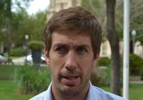 “Ustarroz prefiere poner el erario público en renta financiera antes que en obras y servicios”