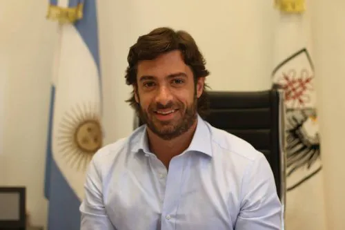 Salvai celebró la eliminación de las reelecciones indefinidas