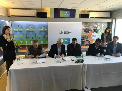 Alessandro y Etcheverry firmaron convenio con CEAMSE