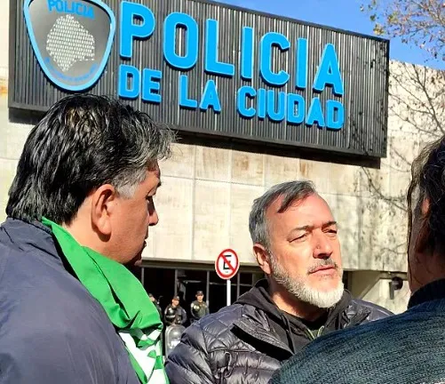En la Comisaría 4, la conducción de ATE exige la inmediata liberación de los detenidos