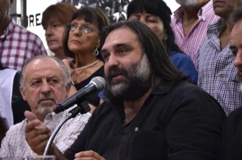 Baradel denunció que recibió amenazas de muerte para acuerde con Provincia
