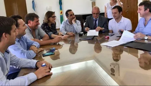 La Oficina Anticorrupción y los municipios bonaerenses firmaron convenios de transparencia