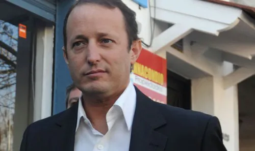 Afirman que hay una lejanía entre Insaurralde y la gente