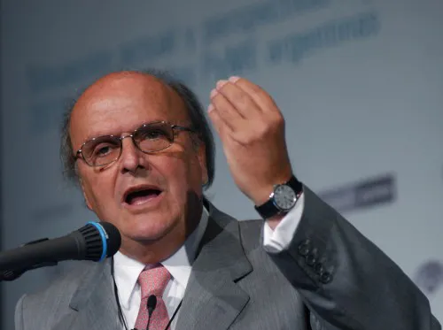 De Mendiguren se pregunta: “¿Por qué el gobierno esquiva el debate?”