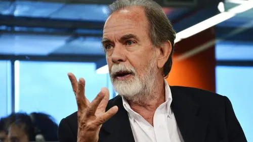 González Fraga: “Ofrecían 500 pesos, vino y choripanes”