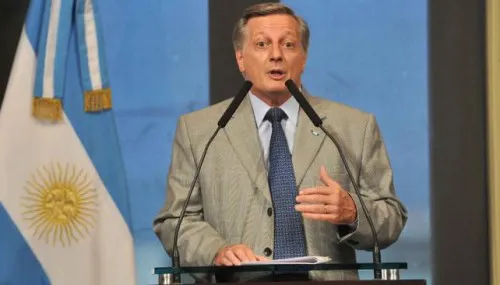 Aranguren dijo que "privatizaría YPF"