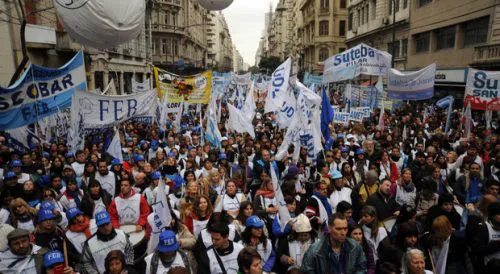 Se tensa la relación con los docentes