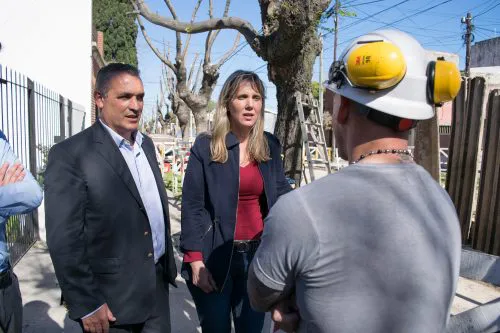 Bullrich y González intensifican la campaña con las encuestas en la mano