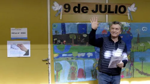 ¿El presidente Mauricio Macri violó la veda electoral?
