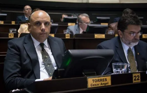 Torres celebró el acuerdo para que más jovenes accedan a la AUH