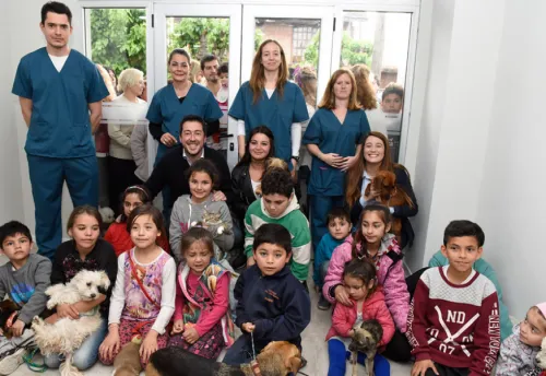 Nardini inauguró el primer hospital veterinario de Malvinas Argentinas