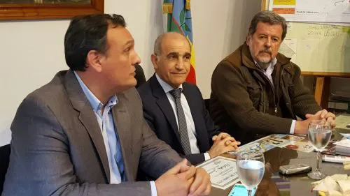 Salvador entregó a Olaeta un subsidio para obras en el Parque Industrial