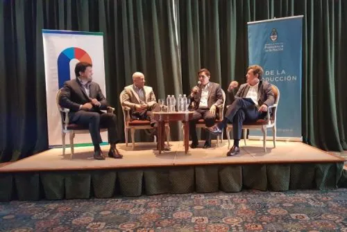 Tizado junto a empresarios alentó a las PyMES