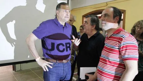 Los radicales se reúnen por los lugares en las listas