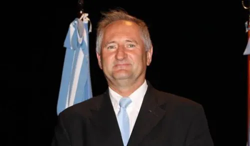 Carballo trató de chanta, mentiroso e ineficiente a Peluso