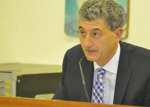 Teléfono para Barrera: “Estamos preocupados por el estado de Villa Gesell”