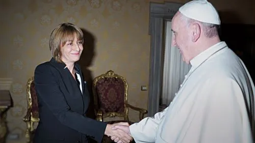 En medio del pedido de juicio político, Gils Carbó se encontró con el papa