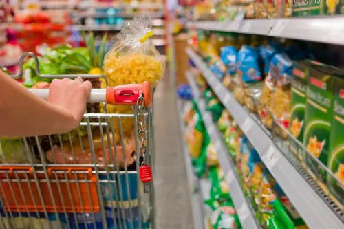 ¿Cuáles son los alimentos más caros de la canasta familiar?