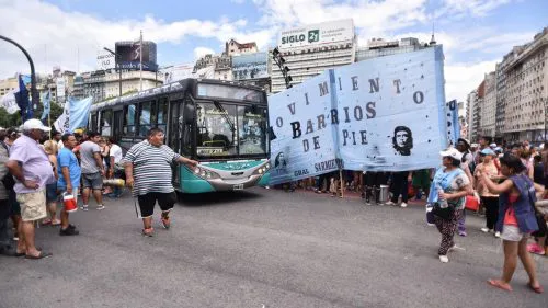 Reglamentan la Ley de Emergencia Social