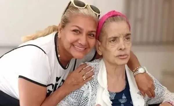 Lía Crucet junto a la Bomba Tucumana.