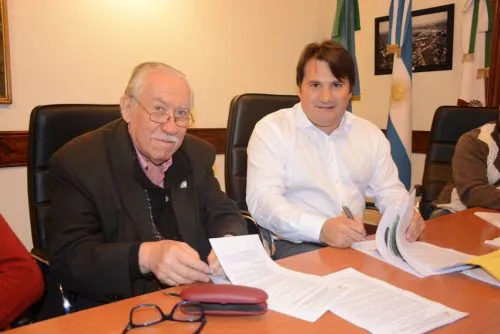 Kubar firmó convenio para crear bicisendas