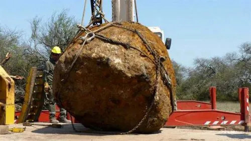 Hallan en Chaco al segundo meteorito más grande del mundo