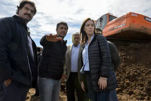 Junto a Vidal, Campana recorrió obras hidráulicas