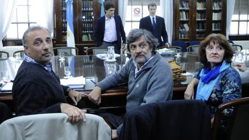 Hay principio de acuerdo entre el gobierno y los médicos por el pase a planta