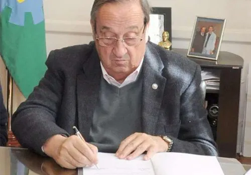 ¿Lunghi le copia los proyectos a la oposición?