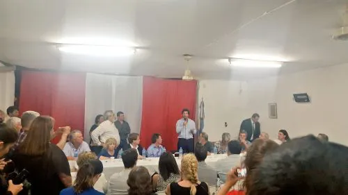 La oposición unida busca desbarrancar a los Mussi