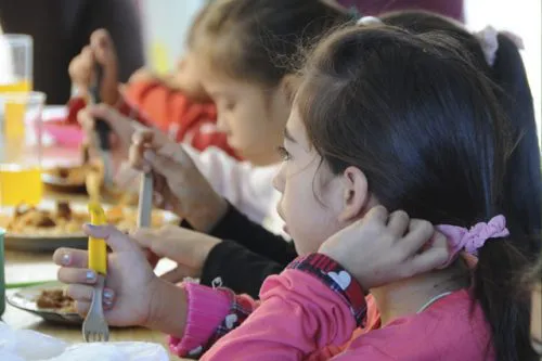 El gobierno bonaerense aumentará la partida para comedores escolares