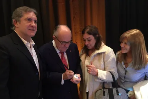 Pallares: “La verdadera encuesta es la gente”