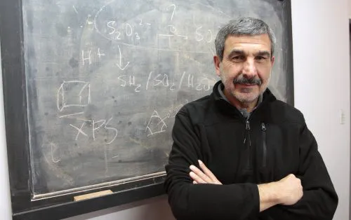 Salvarezza llamó al “universo peronista” a votar por Taiana