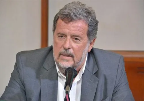 Elustondo promueve la fabricación de viviendas sustentables