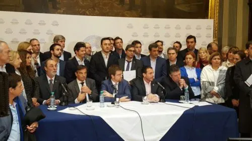 Polémica por los fueros: Cambiemos retruca al massismo