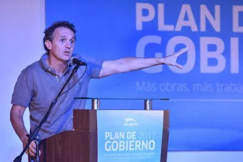 Katopodis dijo que el gobierno quiere ‘ordenar’ la economía, ajustando a los que más necesitan