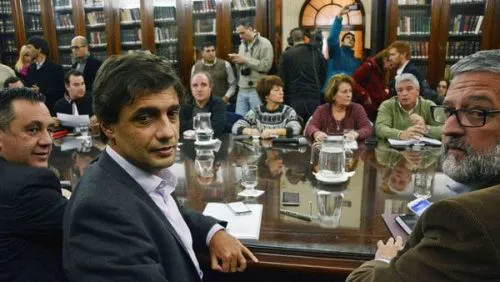 Los docentes presionaron y el gobierno los convoca