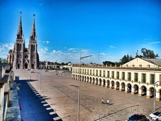 De Pedro y Kicillof firman convenio con 14 municipios de la provincia de Buenos Aires