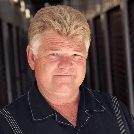 Compró una caja fuerte y lo que encontró adentro le complicó la vida | Destacado