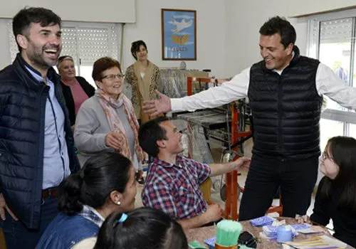 Massa se acerca a intendentes del Grupo Fénix