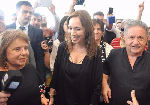 Duhalde y los barones no ocultaron su apoyo a Vidal