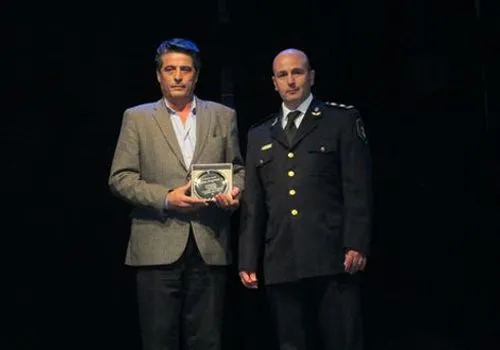 “Es un día trascendente para Lobos”, dijo Etcheverry en el egreso de policías