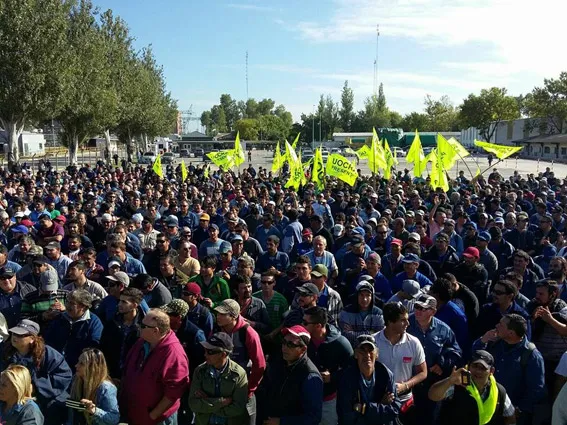 Durísimo contra Sandra París: La llaman “4 de copas”