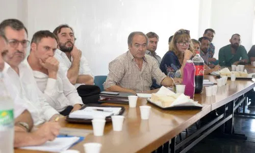 Intendentes peronistas del interior van por un programa económico propio