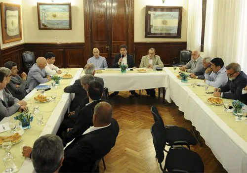 Ritondo evaluó con legisladores y empresarios la instalación de cámaras en colectivos
