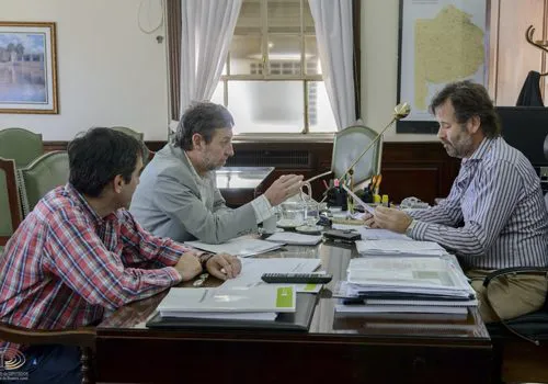Amondarain llevó propuestas del FR a Economía
