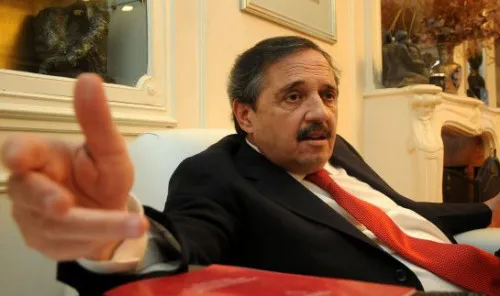 Alfonsín se despega del gobierno: "No coincidimos en todo" con el macrismo